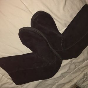 Black fuzzy boots outdoor use